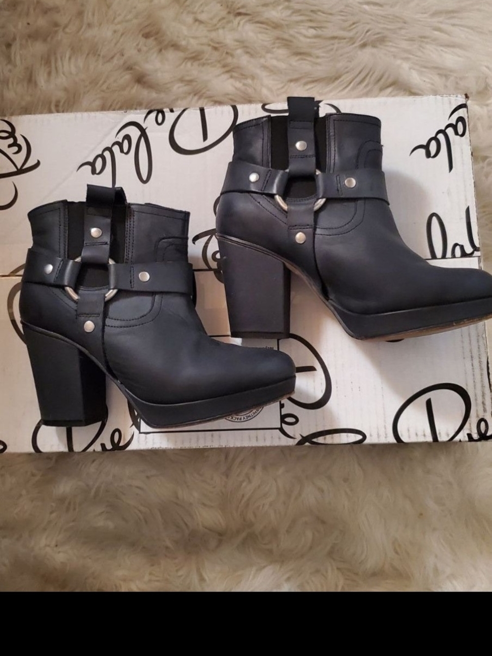 Italian HarnJohn W. Nordstrom Black Chunky Heeled Ankle Booties with Ring Detail